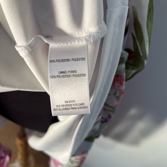 Gabby Skye Floral Print Dress - Picture 10 of 10